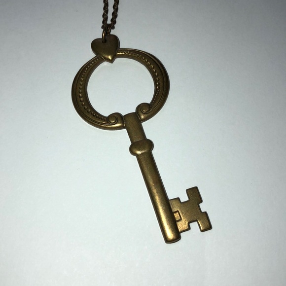 3/15$ 🔑 necklace - Picture 2 of 3